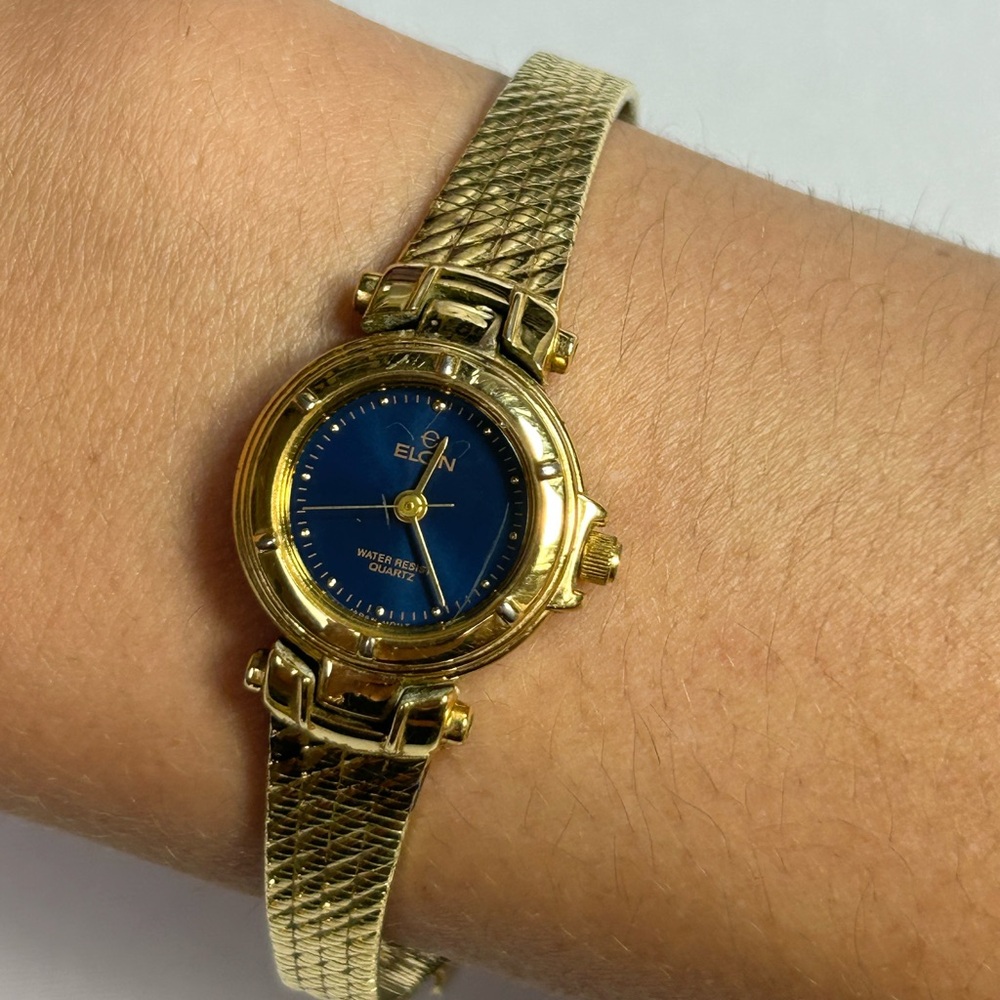 Vintage Classic ELGIN Gold Tone Blue Dial Quartz Watch